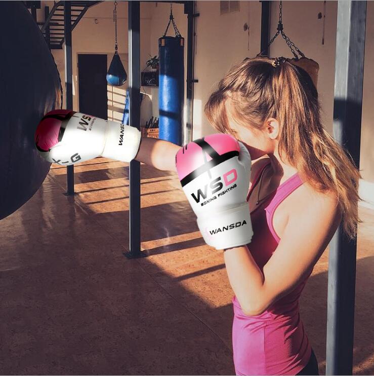 Training boxing gloves